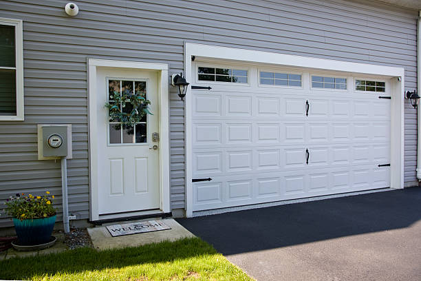 24/7 Emergency Garage Door Panel Replacement experts in Ozark, AR